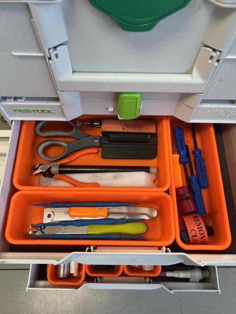 Details of a Detailer – photo 3