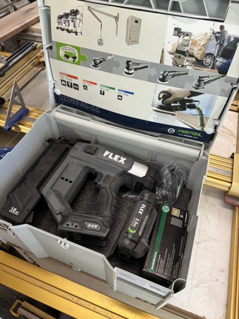 Flex 18ga Brad Nailer in a Systainer