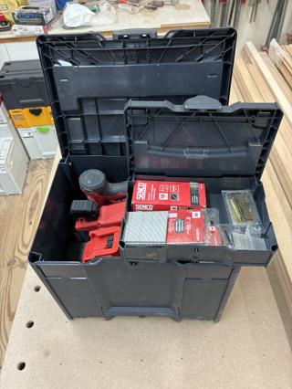 Milwaukee Nail Guns in Systainer³ M 337
