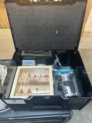 Sys3 M 237 Black with Compact Router
