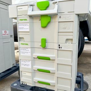 Mobile Workshop Setup for On-Site Installation – photo 7