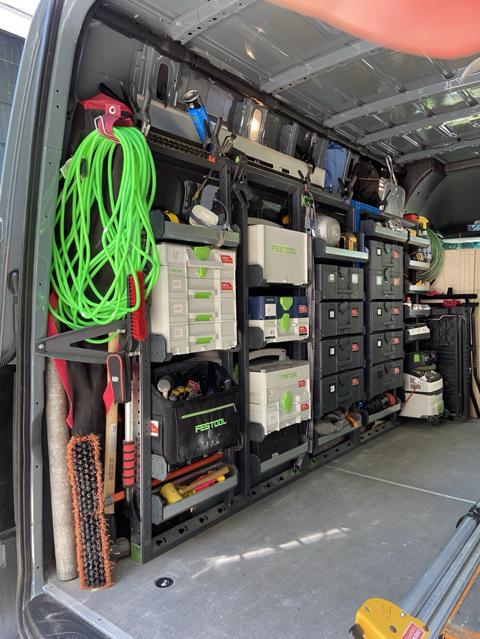 Well Organized Van – photo 3