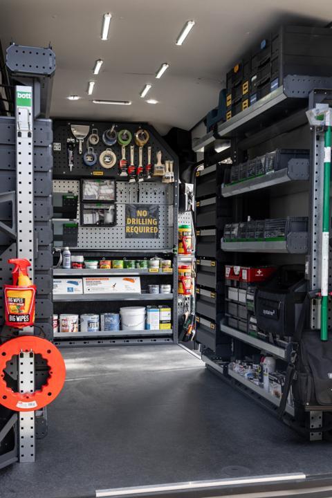 A Professional's Van – photo 3