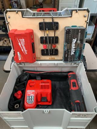 Milwaukee Installation and Impact Driver