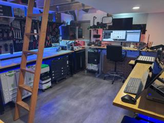 One Small Space. Every Tool in Its Place. – photo 2